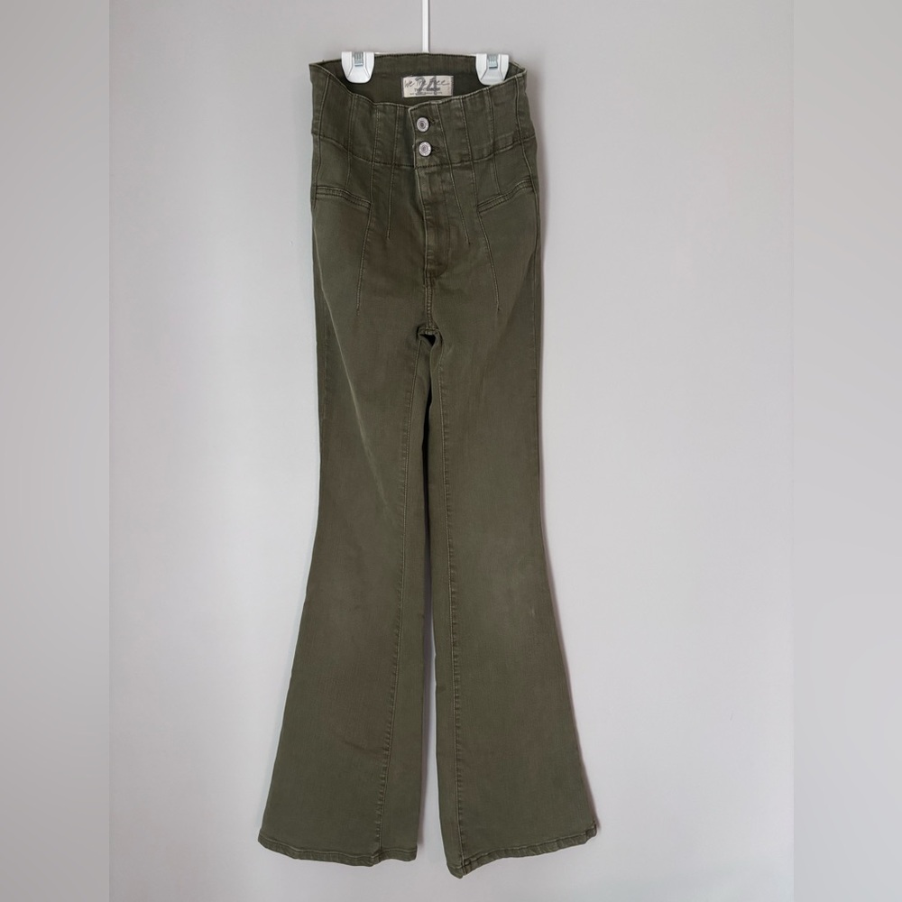 We The Free High-Waisted Jayde Flare Jeans in Green Size 24
